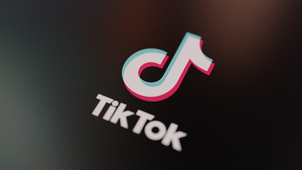 Immagine rappresentativa dell'articolo su TikTok e spam IA