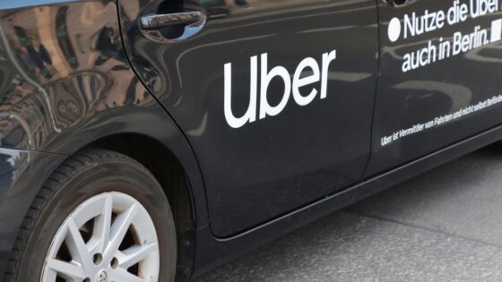 Scontro tra Uber e Waymo sui robotaxi