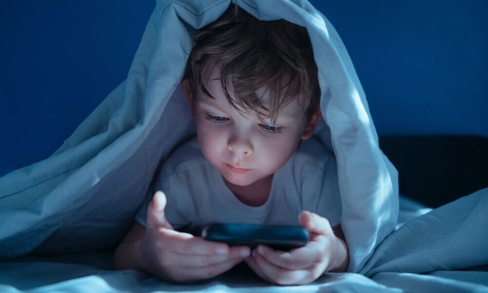 Esposizione agli schermi e salute dei bambini