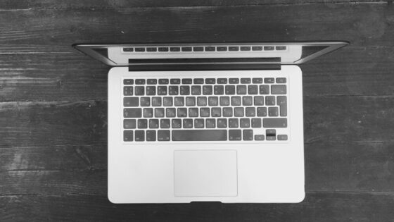 MacBook OLED