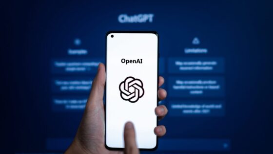 ChatGPT test su smartphone