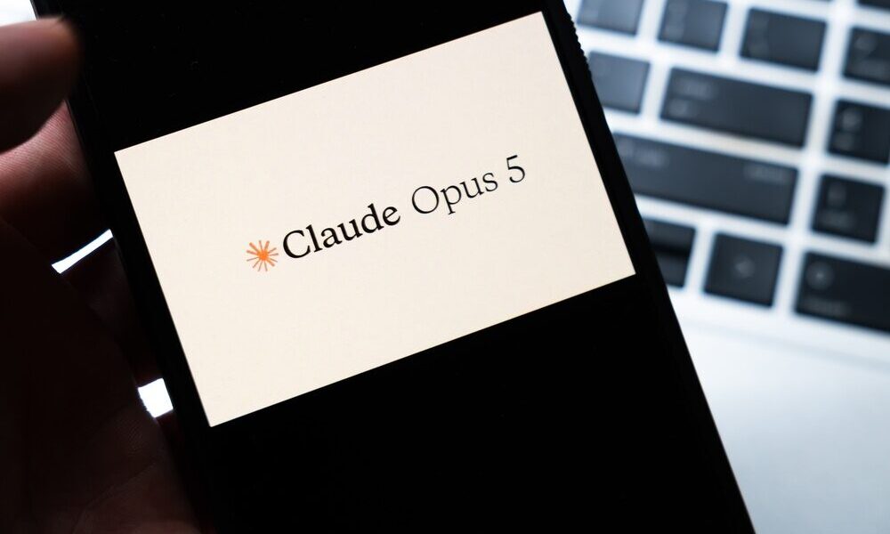 Ingegnere di Amazon modifica firmware con IA