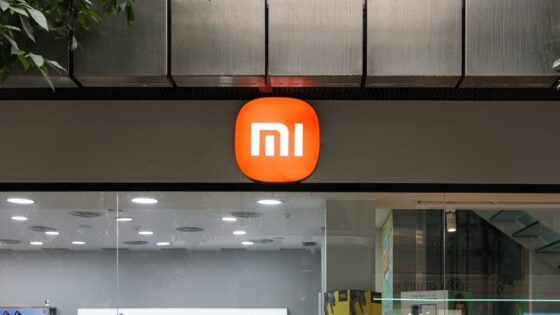 Xiaomi 18 Fold smartphone pieghevole
