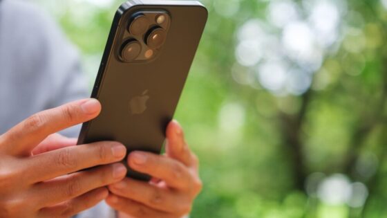 Riproduzione animazione iPhone Duo su Galaxy Z Fold 8